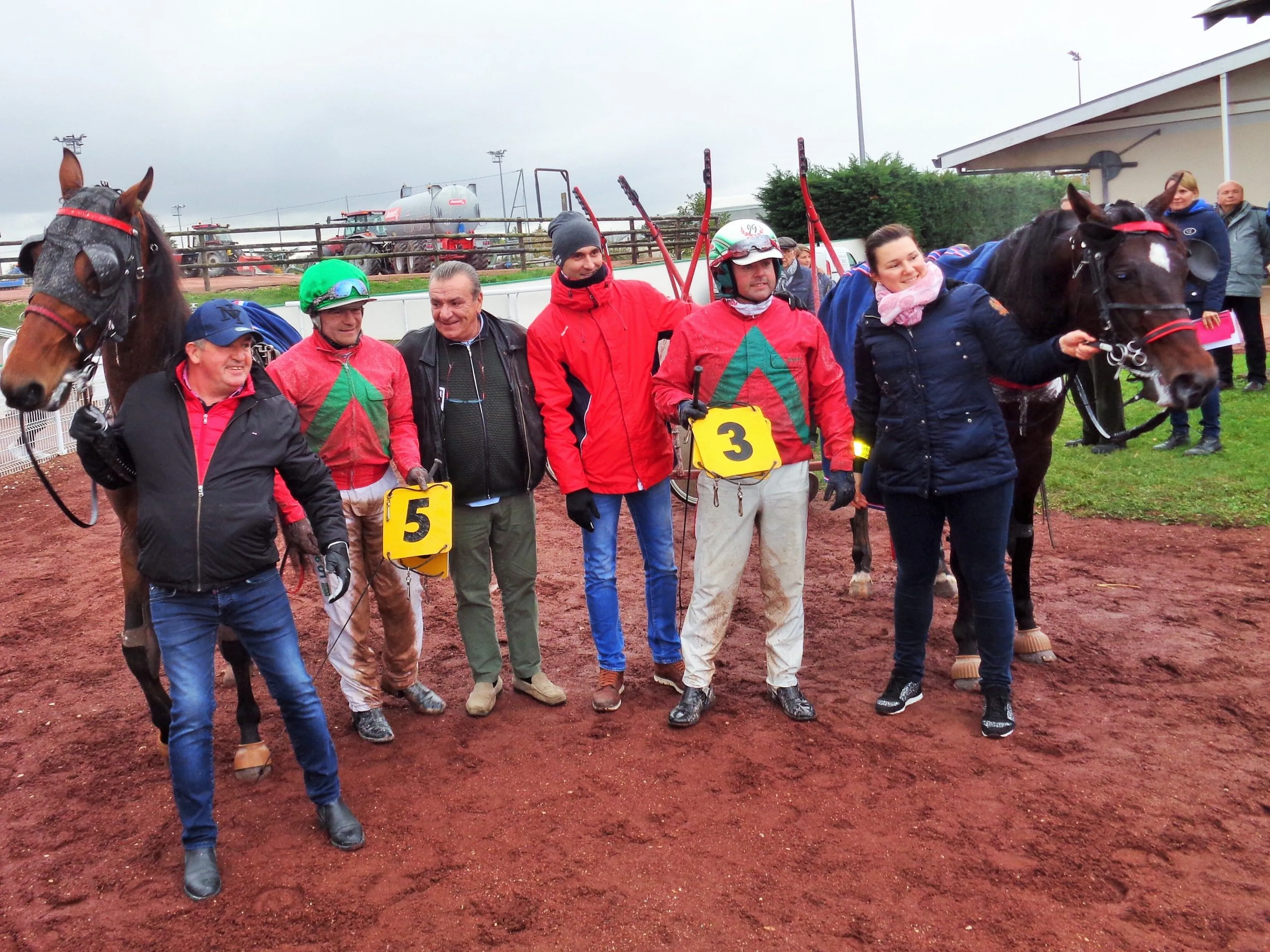 Les rouge et vert à l'honneur sur l’hippodrome de Chartres