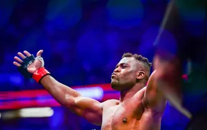 “Fury devrait dire merci aux juges”, Ngannou crie au scandale après la défaite
