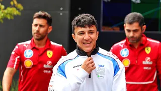 F1 : Isack Hadjar plus fort que Max Verstappen  ? L’anecdote croustillante d’Helmut Marko