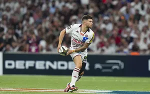 Top 14 : Bordeaux propose 800 000 euros à Matthieu Jalibert
