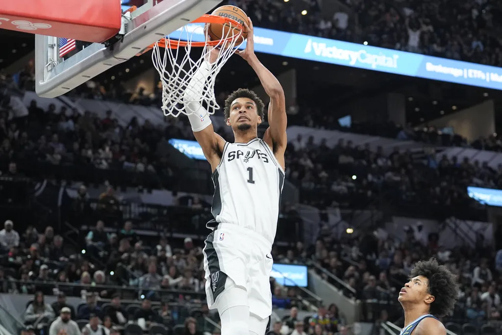 NBA: Memphis Grizzlies at San Antonio Spurs
