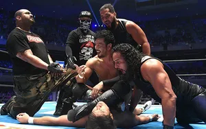 KENTA rejoint BULLET CLUB