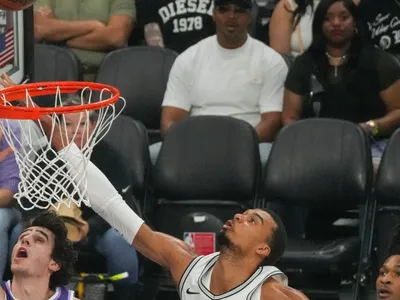 Wemby la nuit : 29 points, les Spurs écrasent les Kings 130-103