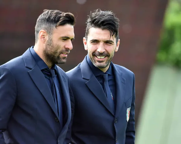 Joueur du Paris Saint-Germain entre 2011 et 2017, Salvatore Sirigu pourrait revenir en Ligue 1 en signant à Nice en cette fin de mercato estival (iconsport)