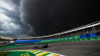 Vidéo – Grand Prix du Brésil : le toit des tribunes s’envolent pendant la qualification