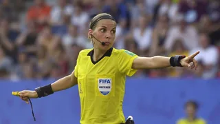 Euro 2021 : Stéphanie Frappart et Clément Turpin sélectionnés