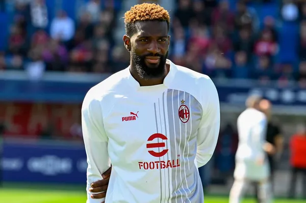Tiémoué Bakayoko viendrait densifier le milieu de terrain du RC Lens (iconsport)