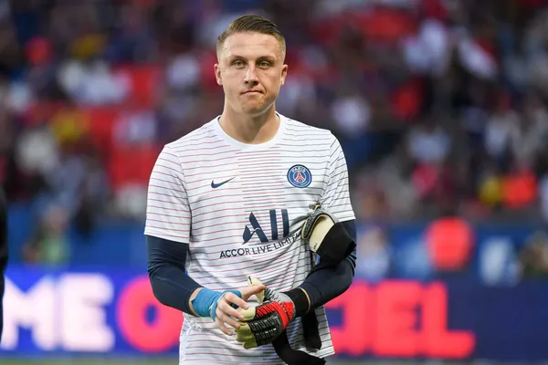 Passé par Chelsea ou encore le Paris Saint-Germain, Marcin Bulka est en manque de temps de jeu à Nice et pourrait tenter de se relancer au FC Nantes (iconsport)