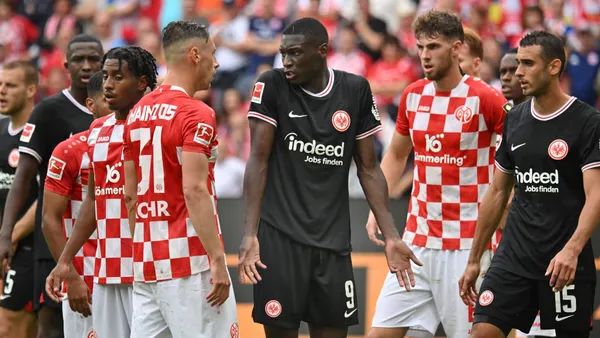 Alors que Randal Kolo Muani se rapproche du PSG en cette fin de mercato, l'attitude d'Ekitiké pourrait tout changer (iconsport)