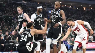 Antetokounmpo blessé, Milwaukee en alerte