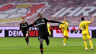 Leverkusen bat Dortmund et met la pression sur Leipzig