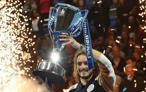 ATP Nitto Finals : Tsitsipas remporte le Masters au bout du suspens !