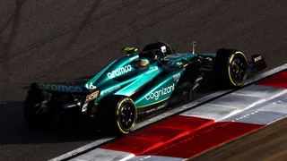 Alonso et Aston Martin : débuts en fanfare