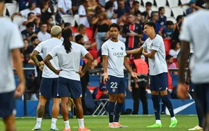 Mercato PSG : Le club parisien finalise un nouveau départ