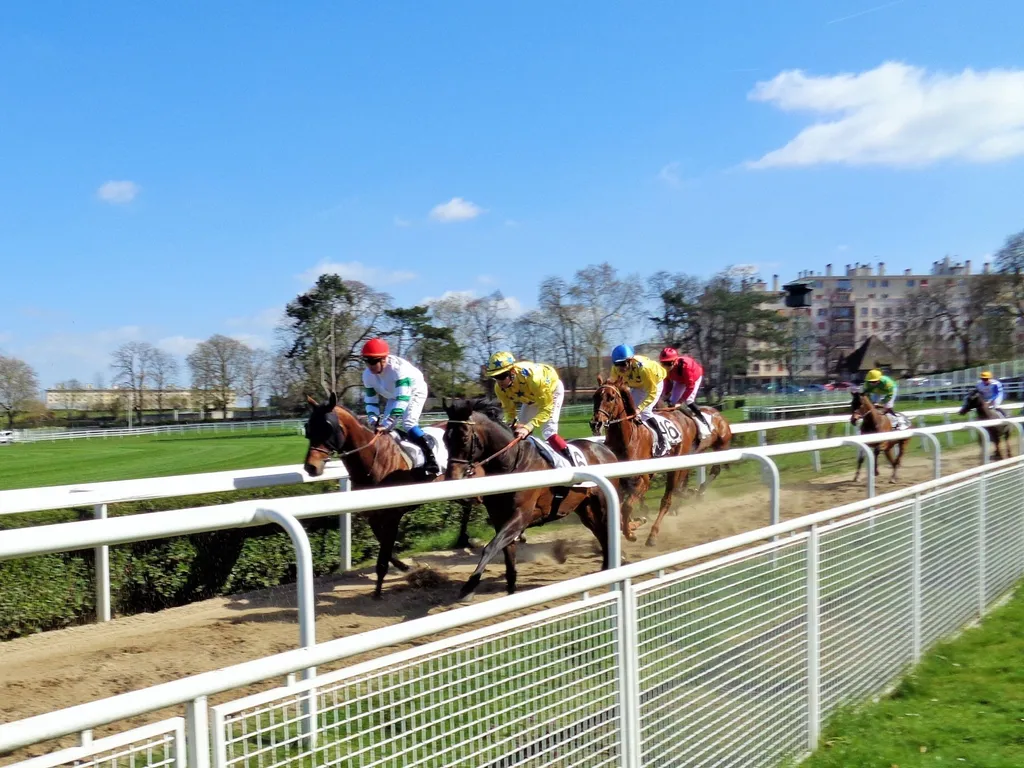 Au moi de Mars, il est obligatoire pour un turfiste de se rendre sur les hippodromes