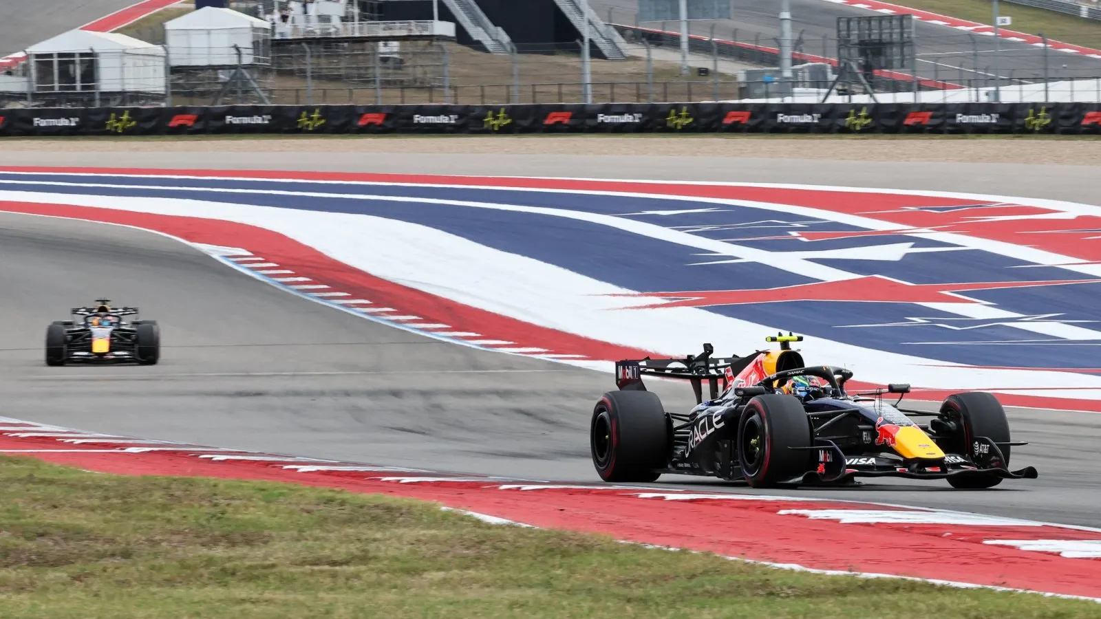 Isack Hadjar au volant de la Red Bull RB22 numéro 6 sur le Circuit des Amériques lors du Grand Prix des États-Unis de F1 à Austin, en octobre 2026