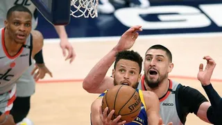 Les Warriors laissent filer la victoire à Washington