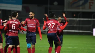 Ligue 2 (J27) : Clermont conserve sa deuxième place, Pau passe barragiste