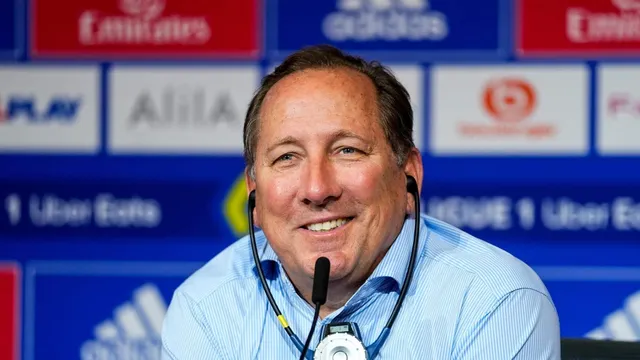 Mercato OL : John Textor veut faire un joli cadeau à Laurent Blanc !