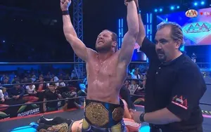 Kenny Omega remporte le championnat MEGA de l’AAA