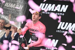 Gains Giro 2025 : combien d’argent va remporter Simon Yates ?