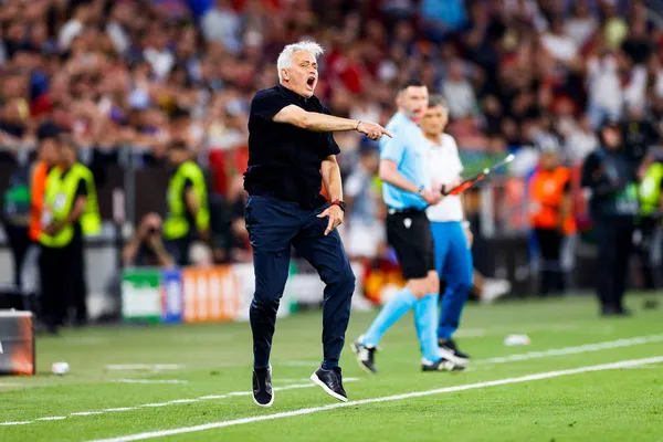 José Mourinho, le coach de la Roma, peut hausser le ton : aucun des trois clubs de Serie A en finale de coupe d'Europe cette saison n'est parvenu à l'emporter. (iconsport)