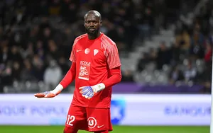Mercato RC Lens : 3 clubs capables de récupérer la bonne affaire Hervé Koffi