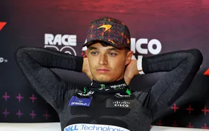 F1 : une légende se paie Lando Norris : “Il a fait des conneries”