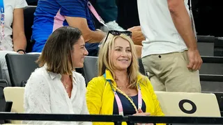 JO 2024 : le geste incroyable de Nadia Comaneci