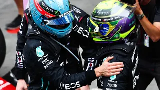 F1 : Mercedes officialise ses pilotes pour la saison 2024 !