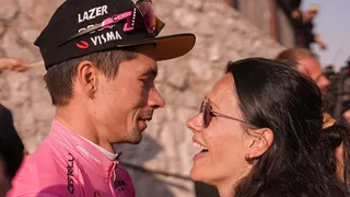 Giro 2023 : “J’ai toujours de l’espoir et je continue à me battre” – Primoz Roglic métamorphosé par le public slovène