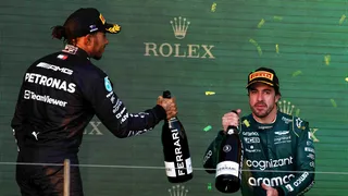 F1 : Alonso va-t-il remplacer Hamilton chez Mercedes ?