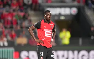 Mercato : direction la Bundesliga pour l’ancien rennais Arnaud Kalimuendo ?