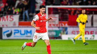 Mercato Reims : Un défenseur en route vers un club de Ligue 2 ambitieux