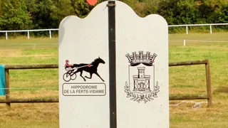 L’hippodrome de la Ferté-Vidame: l’union fait la force