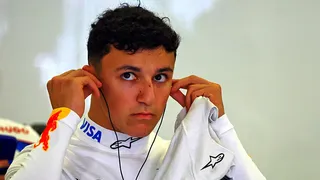 F1 : Isack Hadjar loin du compte, Esteban Ocon dans le coup au GP d’Azerbaïdjan
