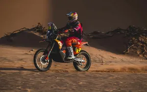 Dakar 2024 – Etape 3 – Moto : Classement, Résultat et Résumé – Van Beveren remonte au général !