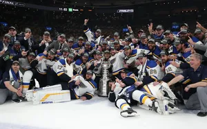 Les Blues de St. Louis remportent leur première Stanley Cup !
