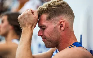 JO 2024 : Kévin Mayer se blesse, le Français s’effondre sur le 110m haies !