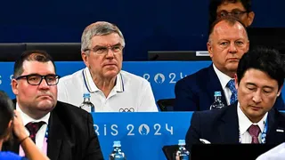 JO 2024 : Thomas Bach monte au créneau sur la polémique Imane Khelif