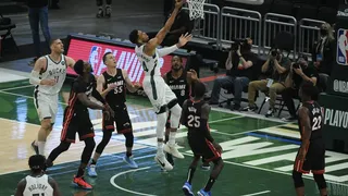 NBA Playoffs : les Bucks déroulent, les Nuggets recollent