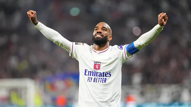 Mercato OL : 3 destinations possibles pour Alexandre Lacazette