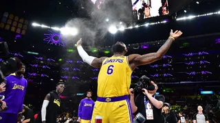 LeBron James honoré !