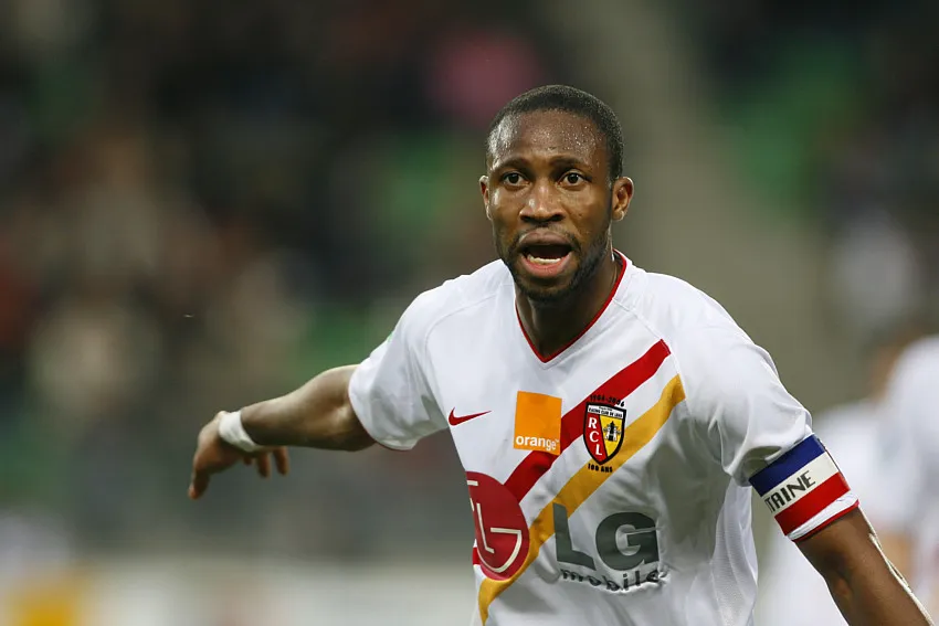Seydou Keita sous les couleurs du RC Lens - Icon Sport