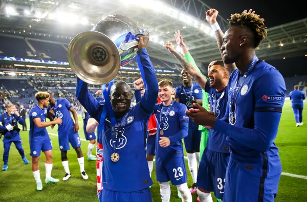 N'Golo Kanté laissera un formidable souvenir aux supporters de Chelsea, avant de nombreux titres remportés, avant de prendre le chemin d' Al-Ittihad (iconsport)