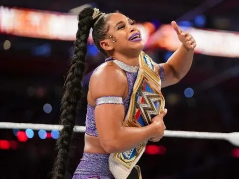 Les 30 Moments marquants de 2021 : Bianca Belair et Sasha Banks historiques à WrestleMania 37