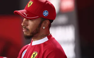 F1 : un quadruple champion du monde au chevet de Lewis Hamilton ?