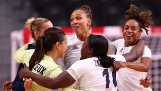 JO – Handball (F) : les Bleues décrochent l’or olympique, doublé pour le handball tricolore