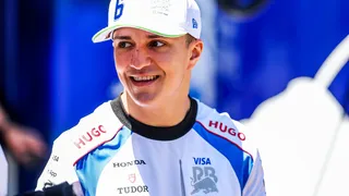 F1 : pourquoi Isack Hadjar ne doit pas rejoindre Red Bull avant 2026