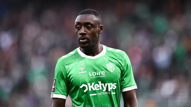 ASSE : Dennis Appiah vole au secours d’Olivier Dall’Oglio